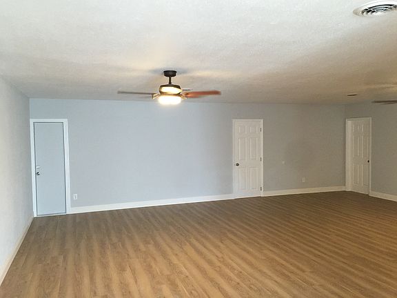 5th image of 17600 NE 2nd Ave