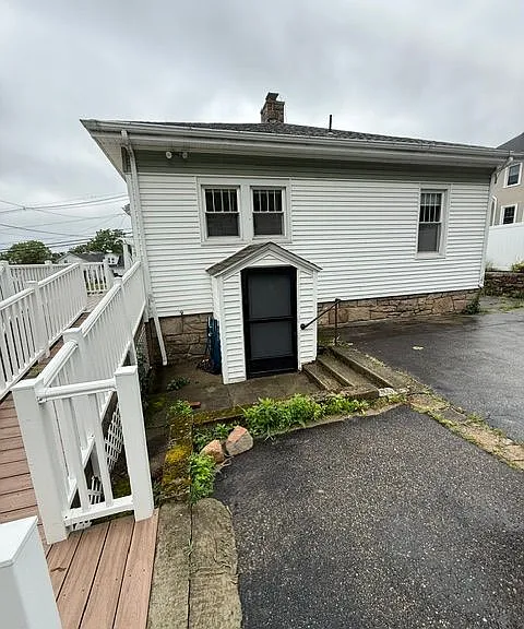 199 High St #HOUSE — Photo 2
