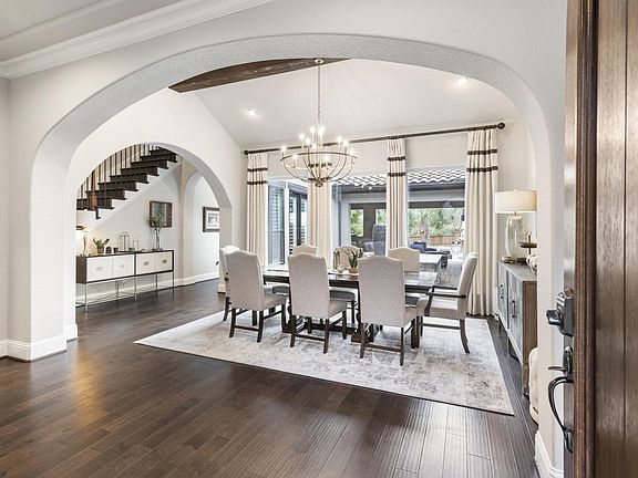 5th image of 115 S Curly Willow Cir