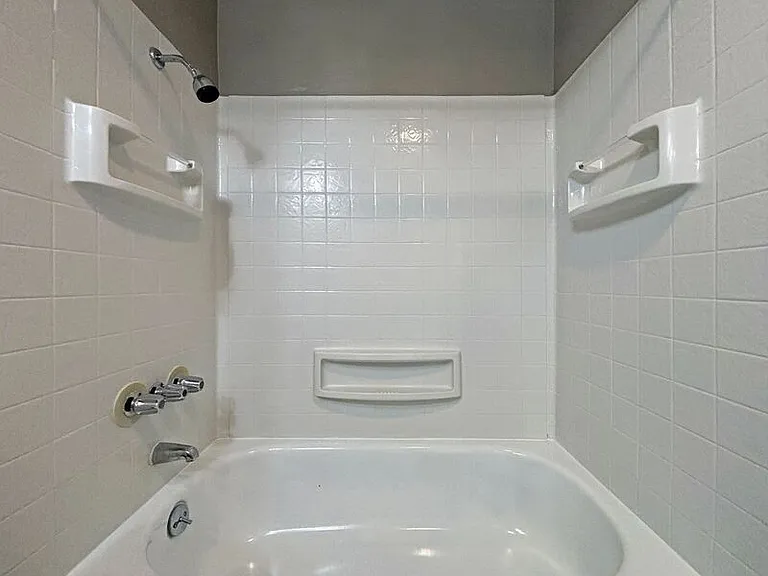 1109B W 6th Ave — Photo 10