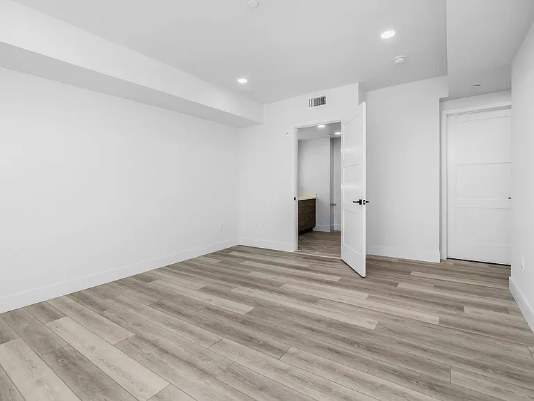 3632 Keystone Ave #302 — Photo 8