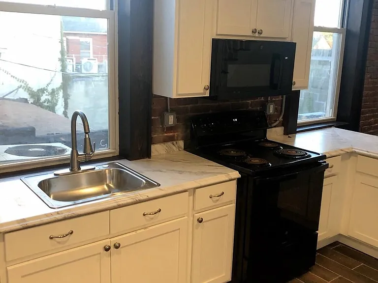 36 W Front St #E — Photo 2
