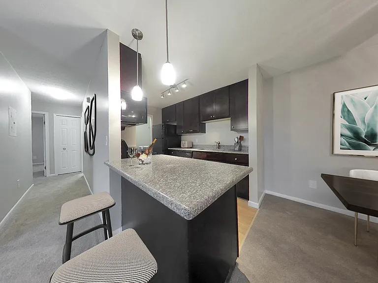 Liberty Hill Apartments — Photo 5