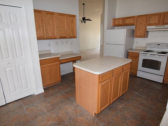 5th image of 1021 Lake Charles Dr