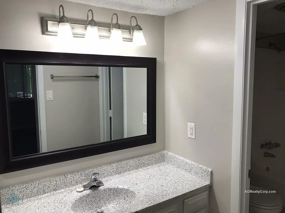 Meadowood Apartments — Photo 4