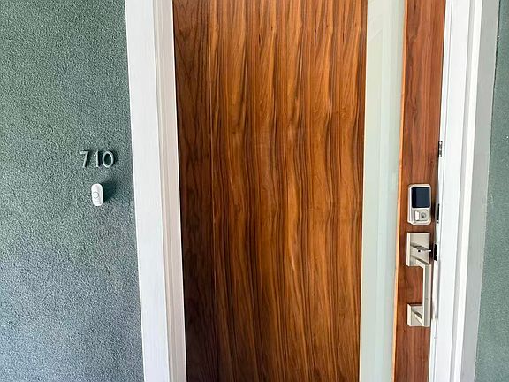 3rd image of 710 16th Ave