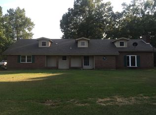 1455 Red Springs Rd, Gurdon, AR 71743
