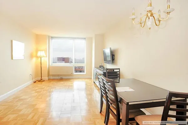 Rented by Bond New York | media 2