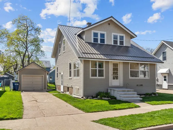 141 Harriet St, Clintonville, WI 54929