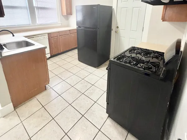 64 Gorham Ave, Hamden, CT