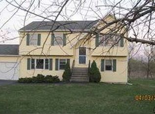 85 Magnolia Cir, Ravena, NY 12143