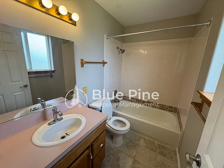 3535 Spring Creek Dr — Photo 15