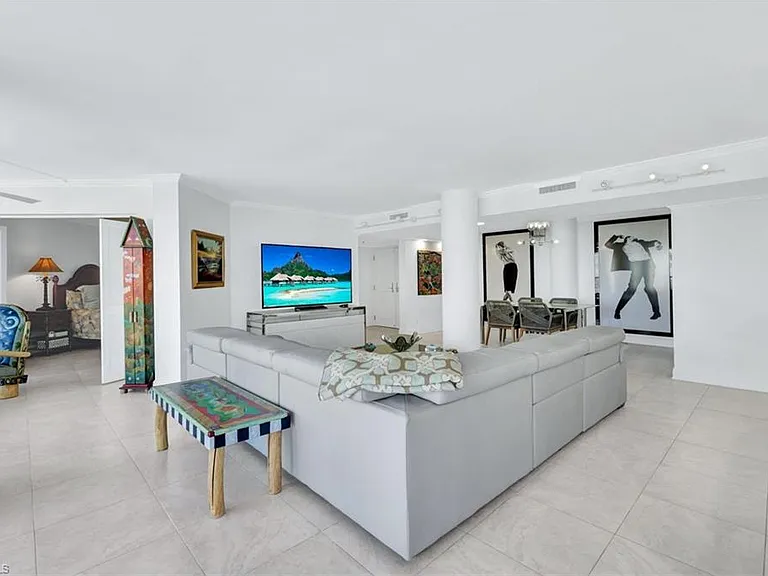 4041 Gulf Shore Blvd N #907 — Photo 4