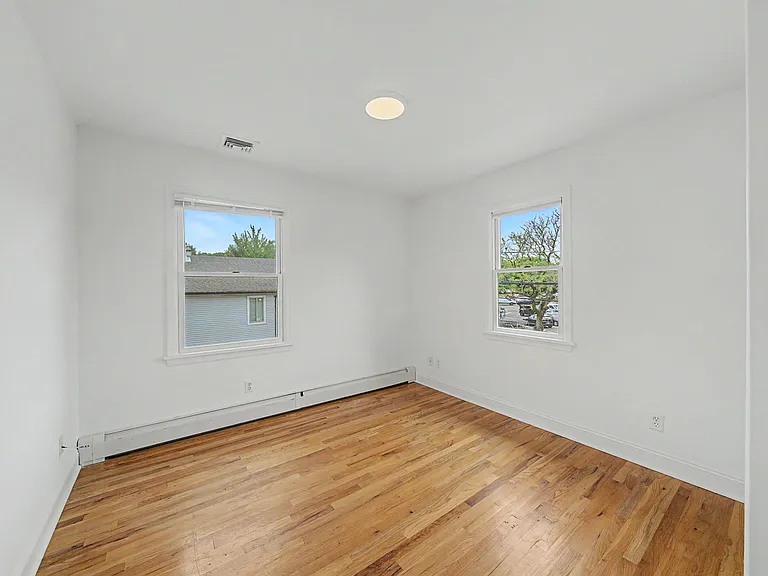 15 Chestnut St — Photo 14