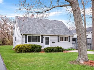 5808 Plymouth St, Downers Grove, IL 60516