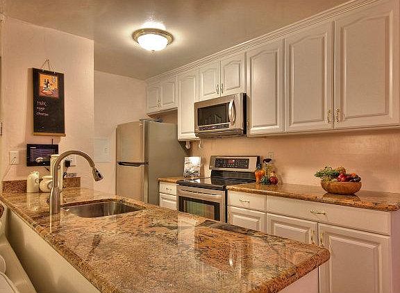 4th image of 1335 Shawn Dr Unit 3