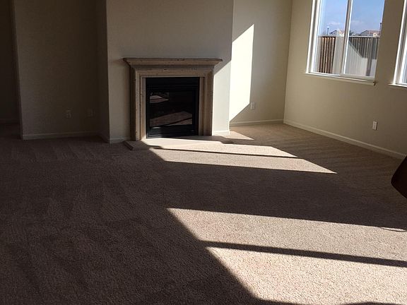 4th image of 2433 N Creekside Dr