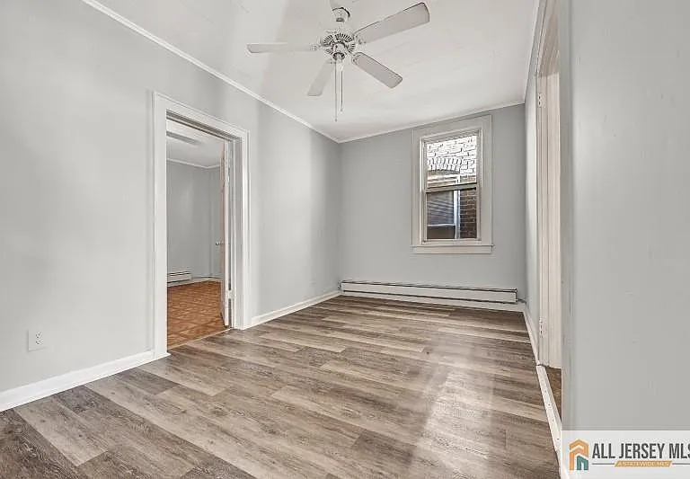 2 Columbus Pl #2 — Photo 3