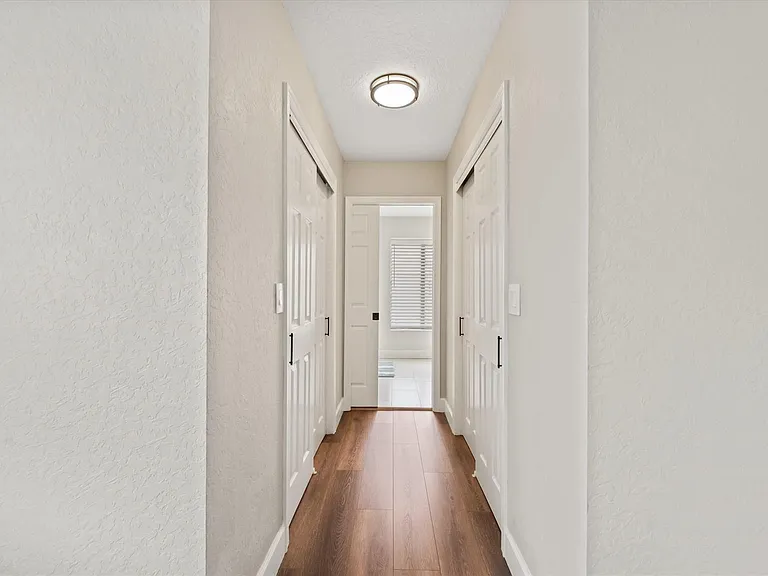 13745 Yarmouth Dr — Photo 22