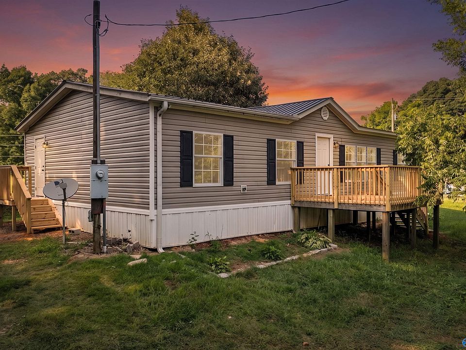 1st image of 2076 Mountain View Dr
