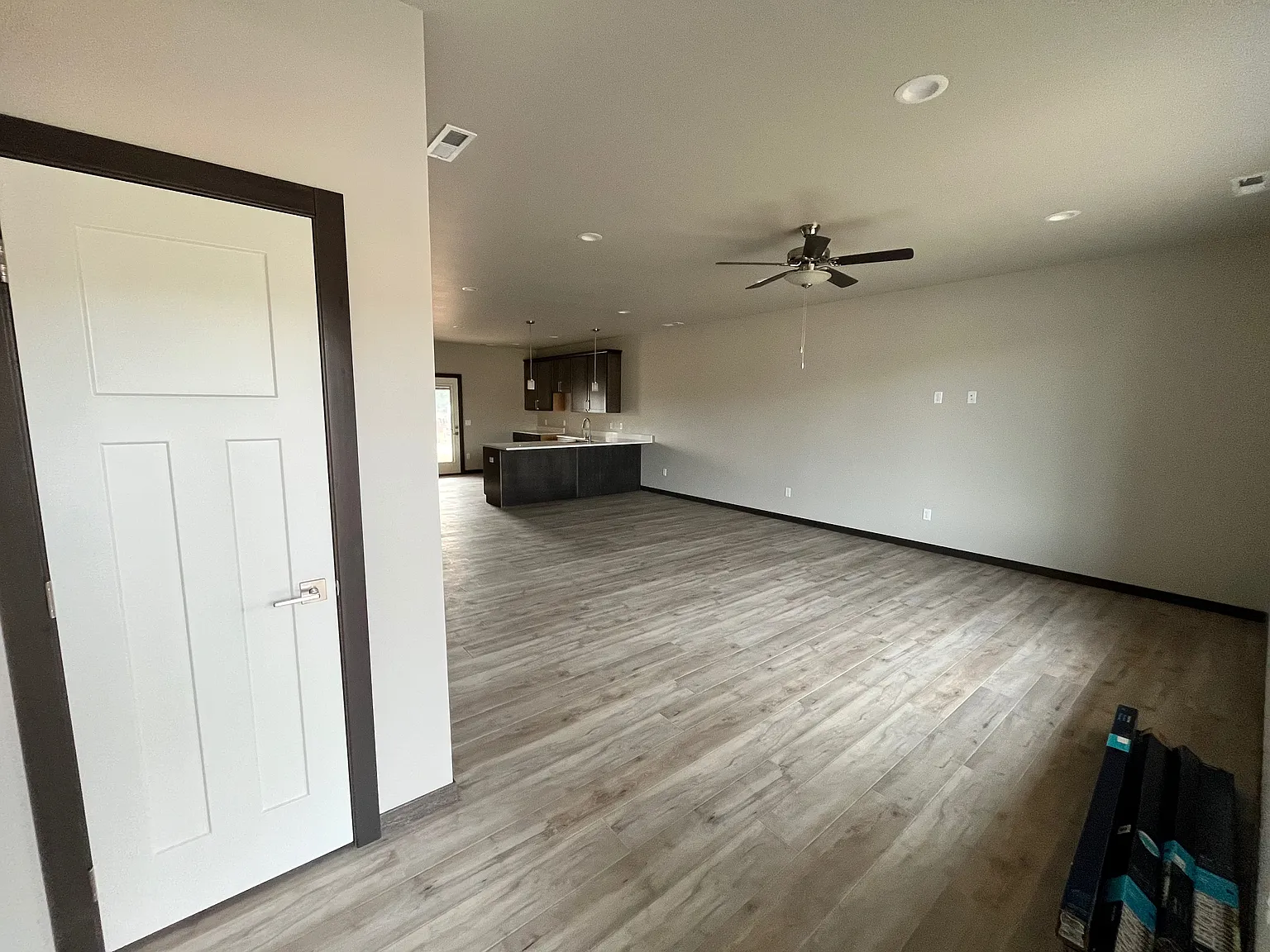 3 bed, 1545 sqft, $2,050 — Photo 2