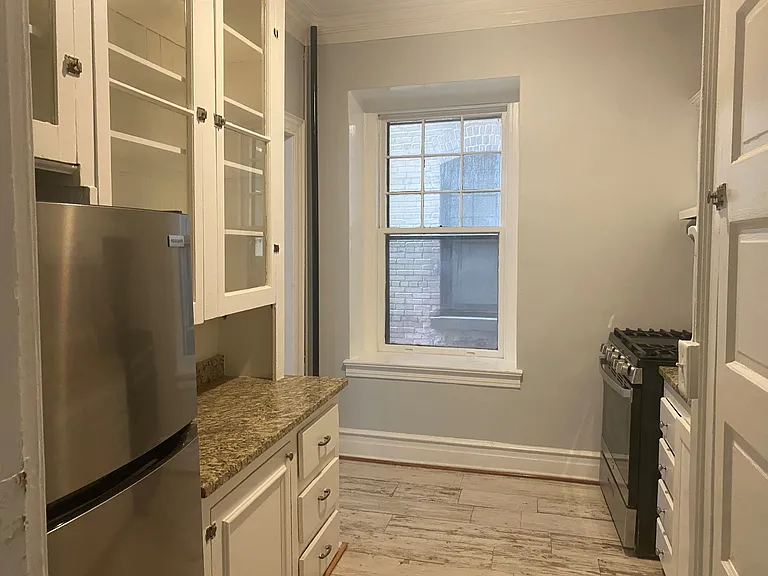 Carolina Apartments — Photo 13
