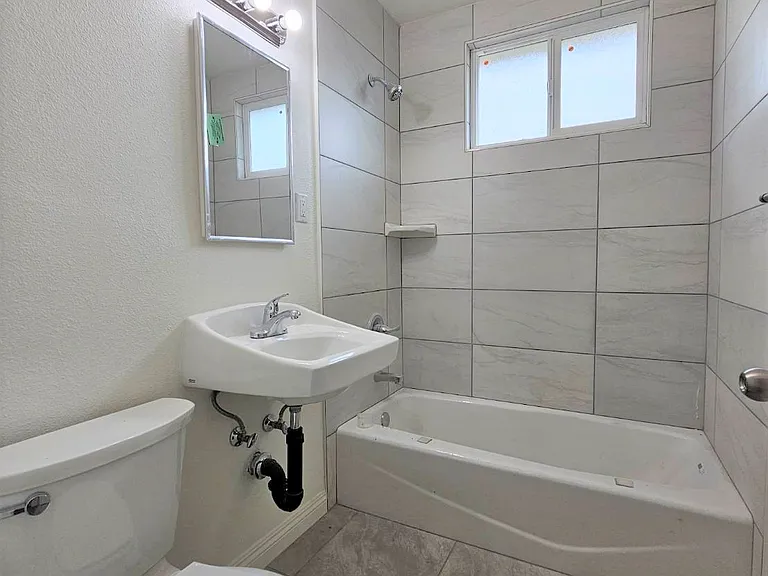 2713 N Central Ave #2715 — Photo 8