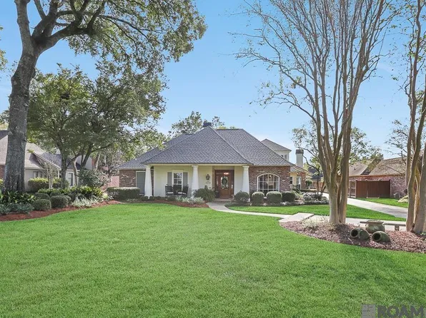 18432 N Lake Shadow Dr, Baton Rouge, LA 70817