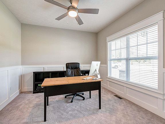 5th image of 4262 Admirals Pointe Dr