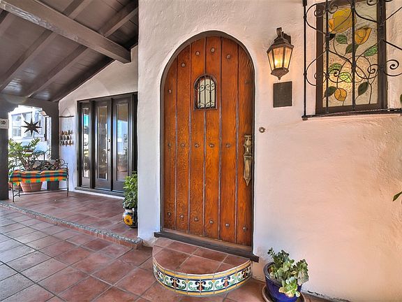 3rd image of 3738 Amaryllis Dr