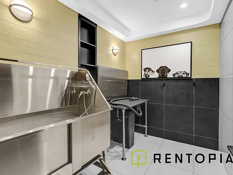 658 Madison St #3G — Photo 14