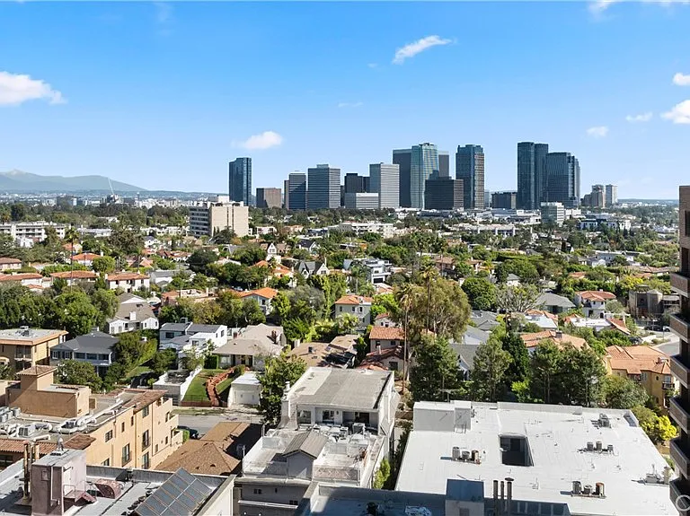 10535 Wilshire #912 — Photo 32