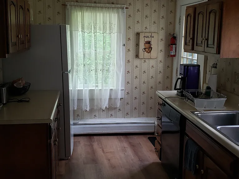 262 Center St — Photo 6