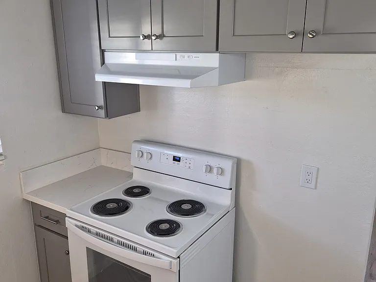317 W Park Ave #205 — Photo 5