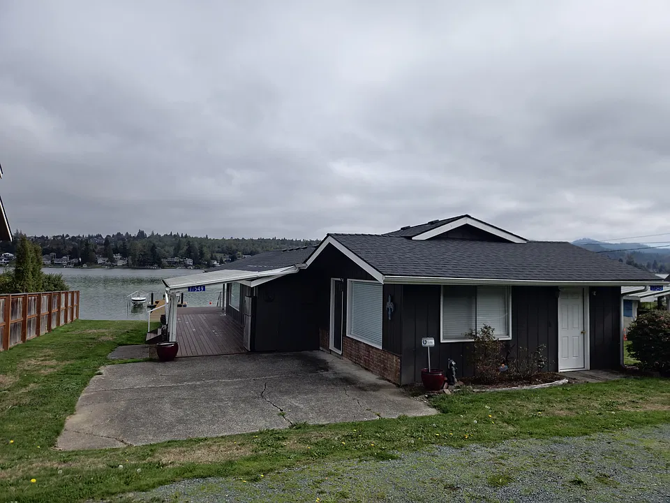 17549 W Big Lake Blvd