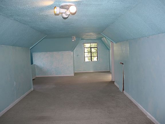 2nd image of 10107 Greensboro St