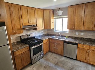 9039 Lincoln Ct APT 102, Orland Park, IL 60462