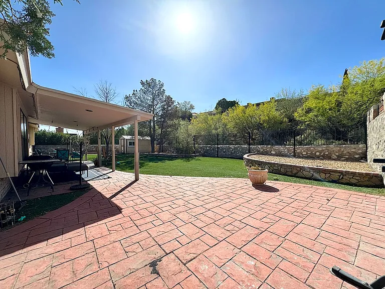 6851 Amposta Dr — Photo 25