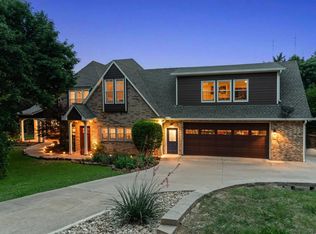 904 Mobley Rd, Cedar Hill, TX 75104