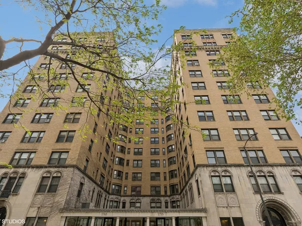 1765 E 55th St #C-2, Chicago, IL 60615