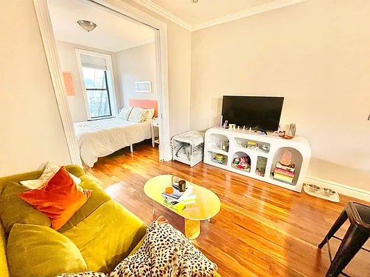 Rented by Century 21 Premier  | media 2