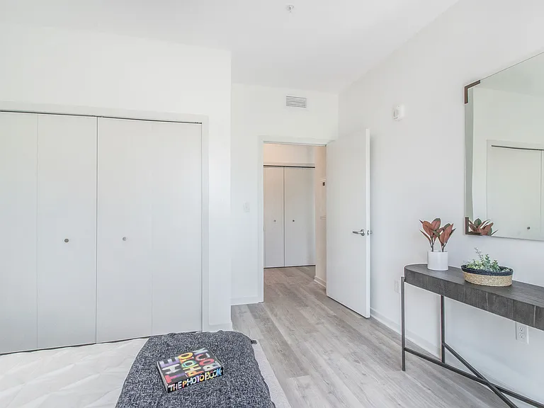 7410 Kercheval St #305 — Photo 17