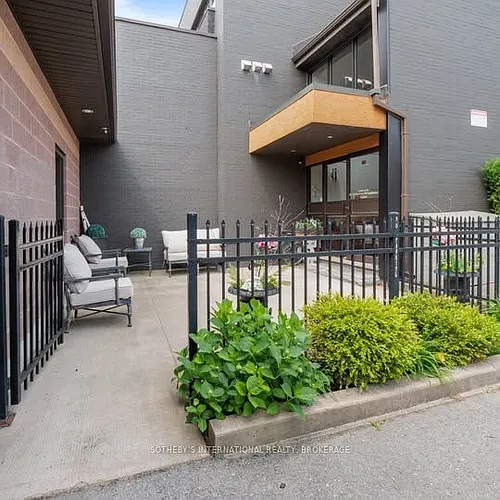 320 Vine St #3B Photo 1
