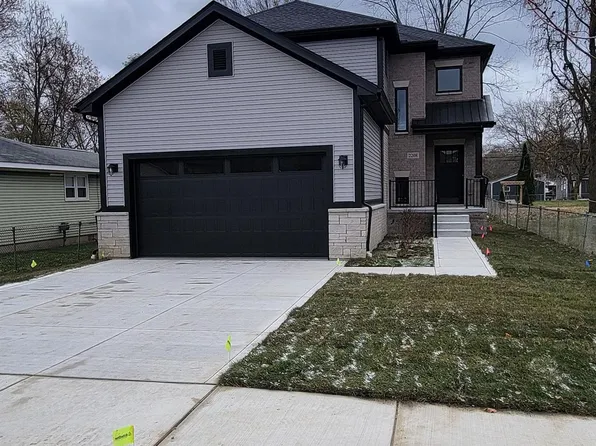 2208 E Barclay Ave N, Utica, MI 48317