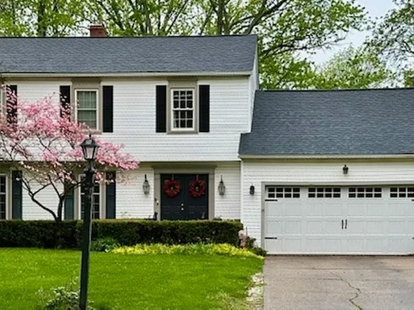 217 Sunset Dr, Hudson, OH 44236