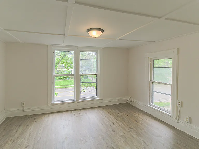 416 Douglas Ave — Photo 10