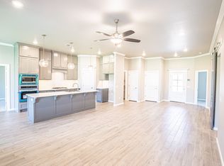 10433 SW 24th Ter, Yukon, OK 73099