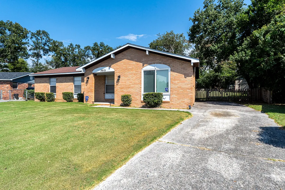 Building Photo - 3615 Goldfinch Dr