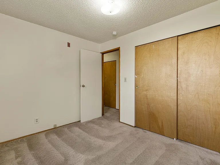 Badger & Blue Lake Apartments — Photo 27