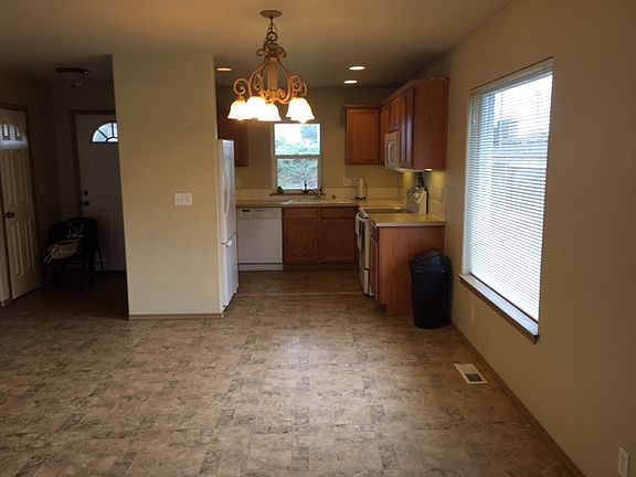 5th image of 750 Bozarth Ave